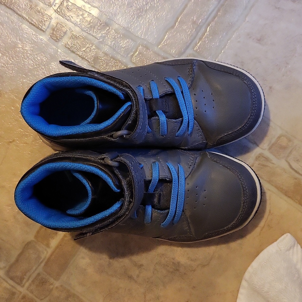 Surprize by Stride-Rite - High Top Velcro Sneakers - Boys' Size 11 Grey and Blue